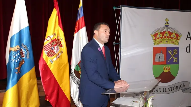 &Oacute;scar Noda Gonz&aacute;lez, alcalde de Yaiza.