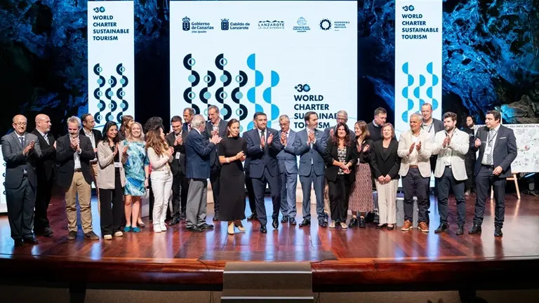 Ceremonia de cierre  de la adopción de la Carta Mundial del Turismo Sostenible +30.