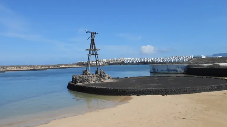 Imagen de la Isleta de La Santa de la p&aacute;gina de promoci&oacute;n del Ayuntamiento de Tinajo.