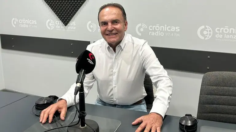 Jes&uacute;s Mach&iacute;n en Cr&oacute;nicas Radio.