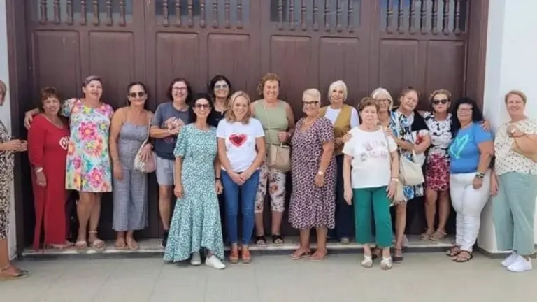 Imagen de parte de las mujeres que componen la asociaci&oacute;n.