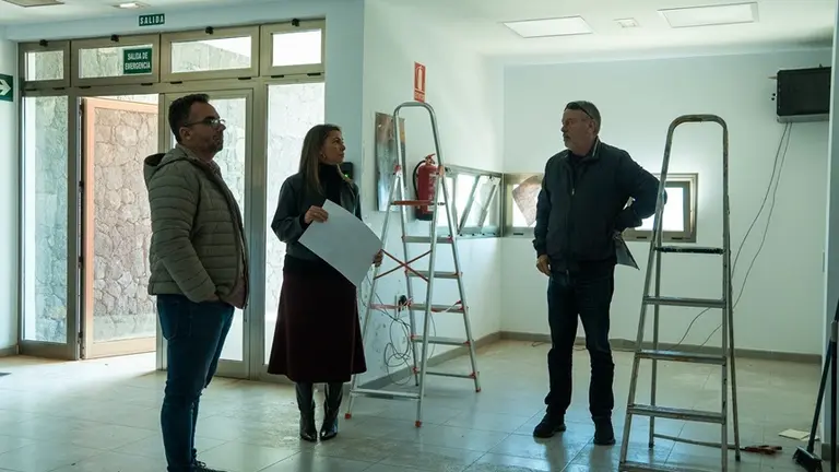 Visita al futuro Centro de D&iacute;a de Mayores.