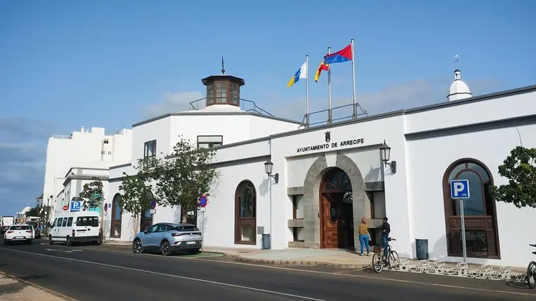 Exterior del Ayuntamiento de Arrecife.