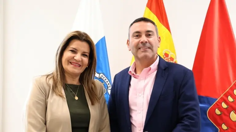 Oswaldo Betancort junto a Mar&iacute;a Jes&uacute;s Tovar.