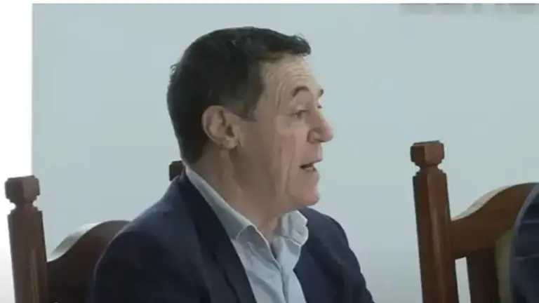 El portavoz de VOX en un pleno celebrado en el Cabildo de Lanzarote. 