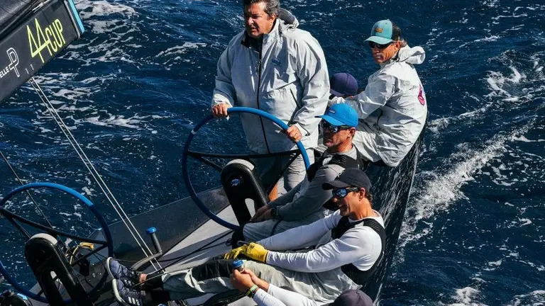 Momento de la traves&iacute;a 44 Cup Calero Marinas.