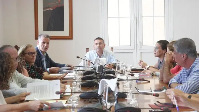 Imagen de una reuni&oacute;n de la Asamblea del Consorcio del Agua de Lanzarote