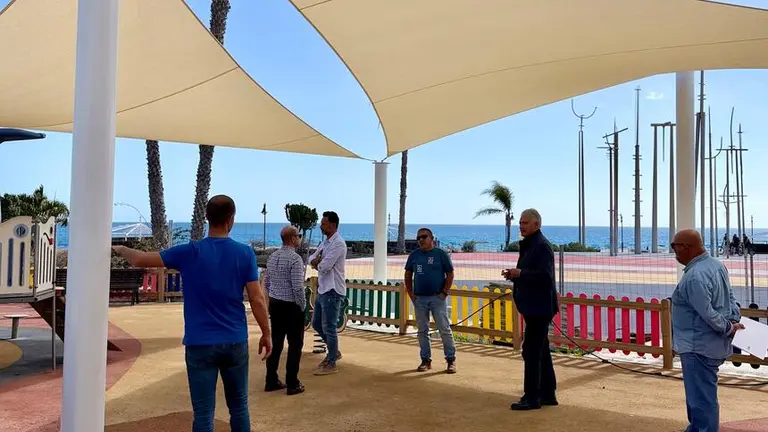 visita sombras en parque infantil plaza de las naciones.