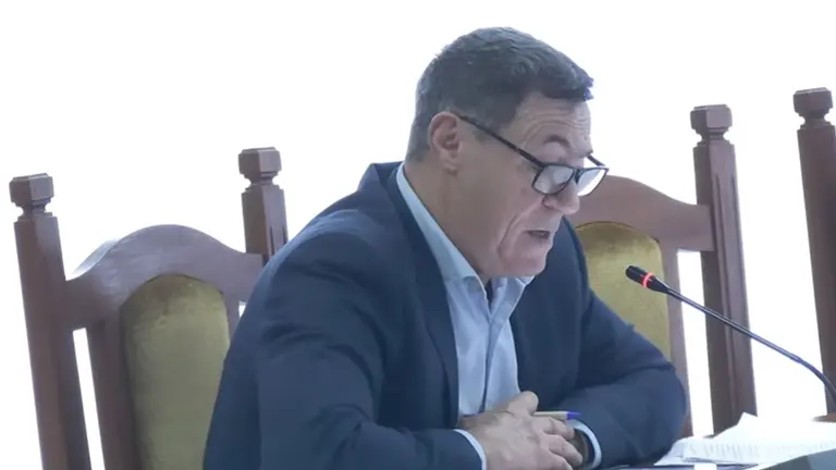 &Oacute;scar P&eacute;rez durante la intervenci&oacute;n en el &uacute;ltimo pleno del Cabildo.
