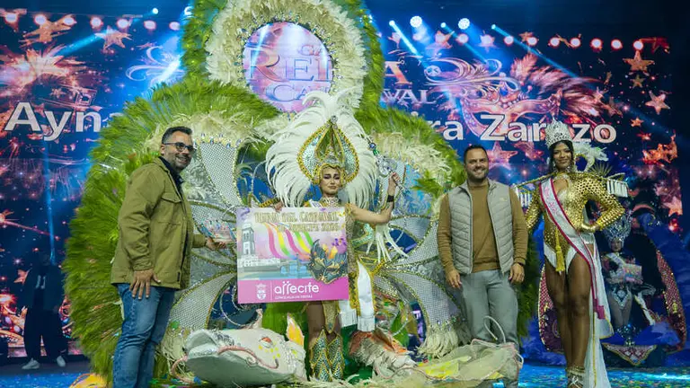 Aynara Elvira junto a Echedey Eugenio y Yonathan de Le&oacute;n.