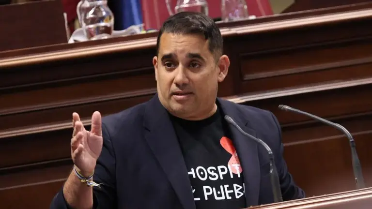 Yon&eacute; Caraballo interviene en el Parlamento