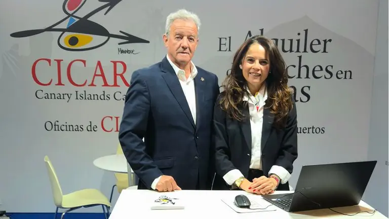 A la izquierda, el director comercial de CICAR, Ram&oacute;n Valiente.