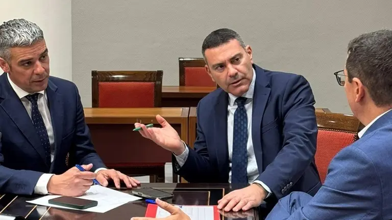 reuni&oacute;n mejoras &Oacute;rzola Oswaldo B, Narvay Q y Pablo R