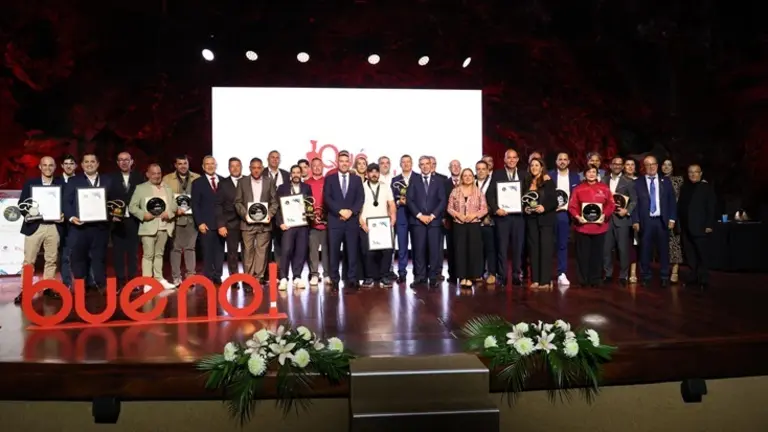 Premiados en la gala Qu&eacute; Bueno Canarias.