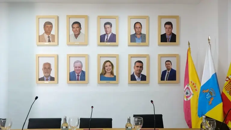 Fotograf&iacute;as homenajeando a los alcaldes de San Bartolom&eacute;.