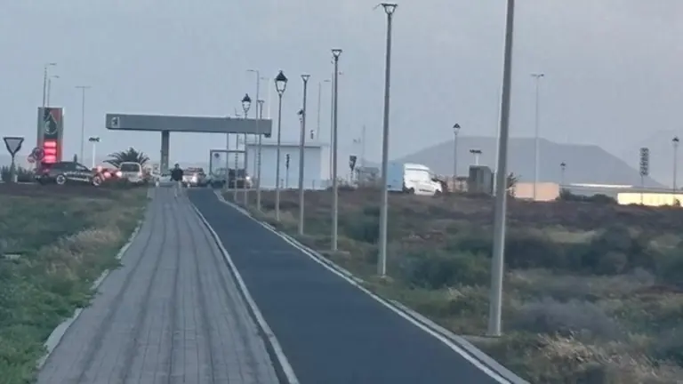 Carril bici de la zona industrial de Playa Blanca.