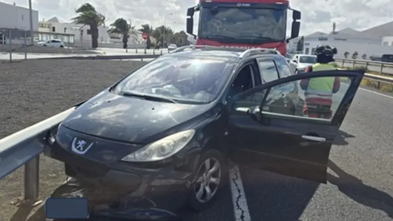 Imagen de  c&oacute;mo qued&oacute; el veh&iacute;culo tras el accidente