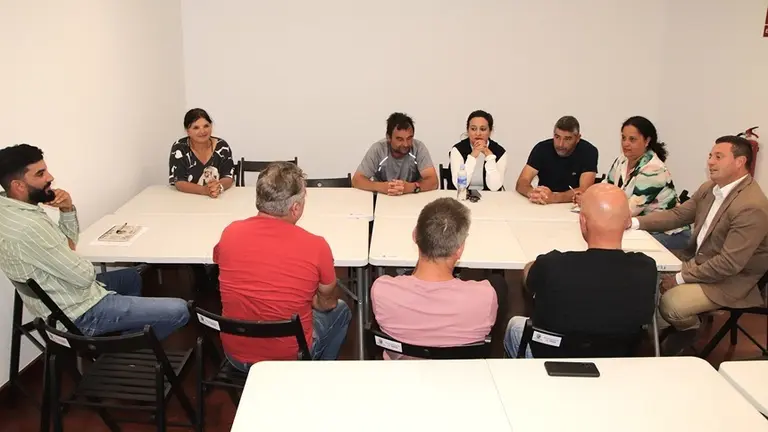 &Oacute;scar Noda reunido con el sector del camello.