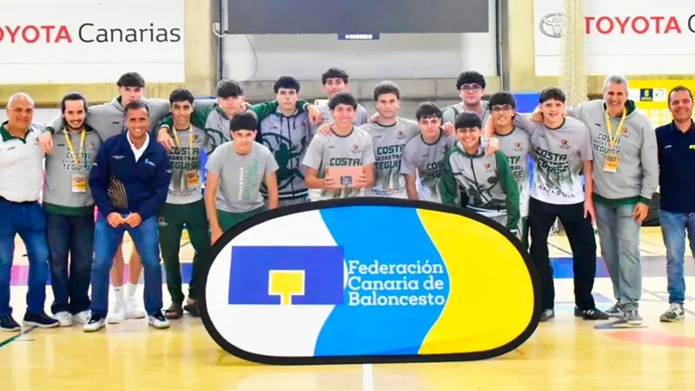 Juniors del Costa Teguise en el campeonato de Canarias.