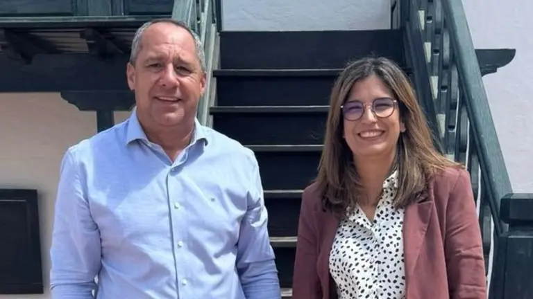 Los dos concejales del PP en Yaiza