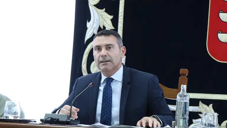 Oswaldo Betancort en el Pleno del Cabildo de Lanzarote.
