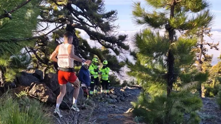 Equipo de EMERLAN desplegado durante la Transvulcania.
