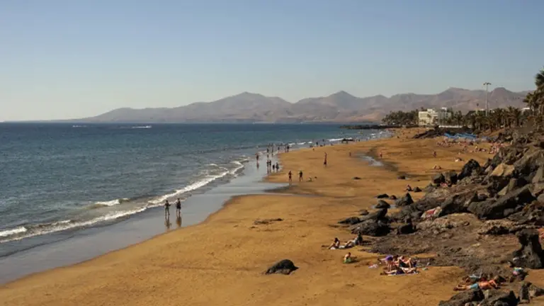 Imagen de la costa de Puerto del Carmen.