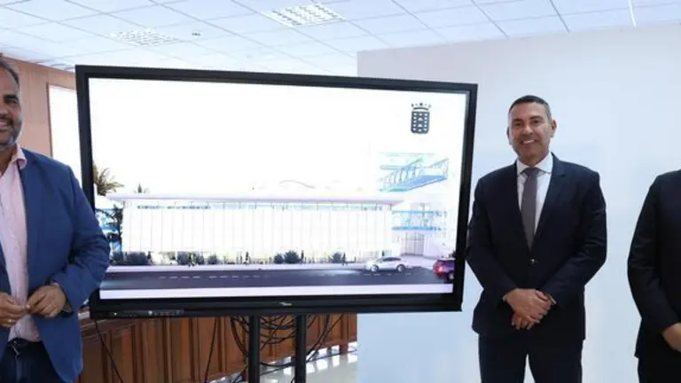 Oswaldo Betancort, Samuel Mart&iacute;n y Jos&eacute; Valle en la presentaci&oacute;n del centro de investigaciones del medio marino.