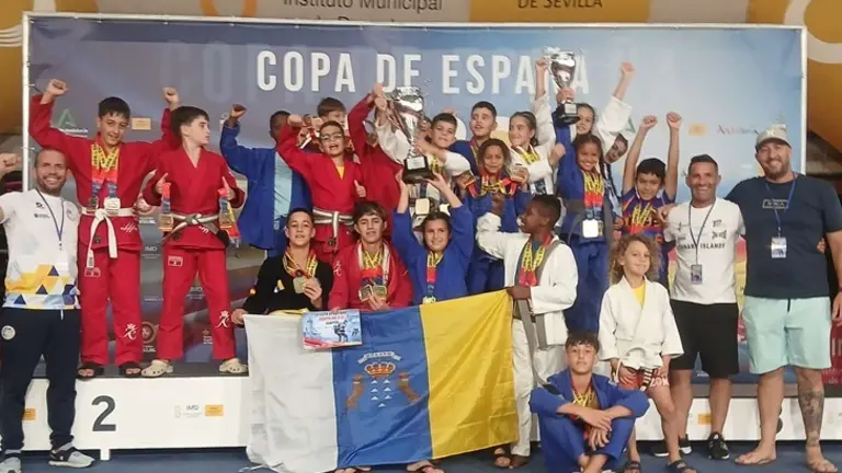 El equipo TAZ Lanzarote que viajo a la Copa España.