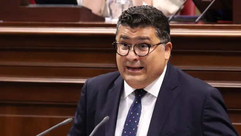 PEREZ DEL PINO INTERPELACI&Oacute;N DONACI&Oacute;N