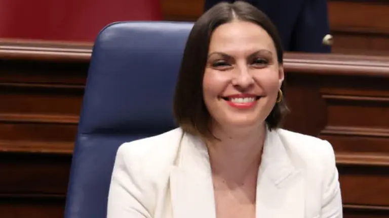Migdalia Mach&iacute;n este martes en su esca&ntilde;o del Parlamento de Canarias