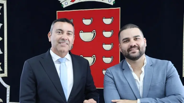 Oswaldo Betancort y Jes&uacute;s Mach&iacute;n Tavio.