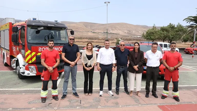 Presentaci&oacute;n del ret&eacute;n de bomberos de Har&iacute;a.