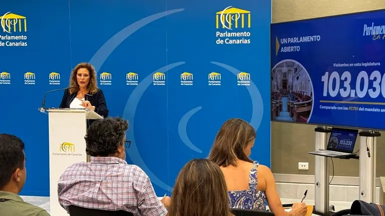 Astrid P&eacute;rez en su comparecencia ante los medios.