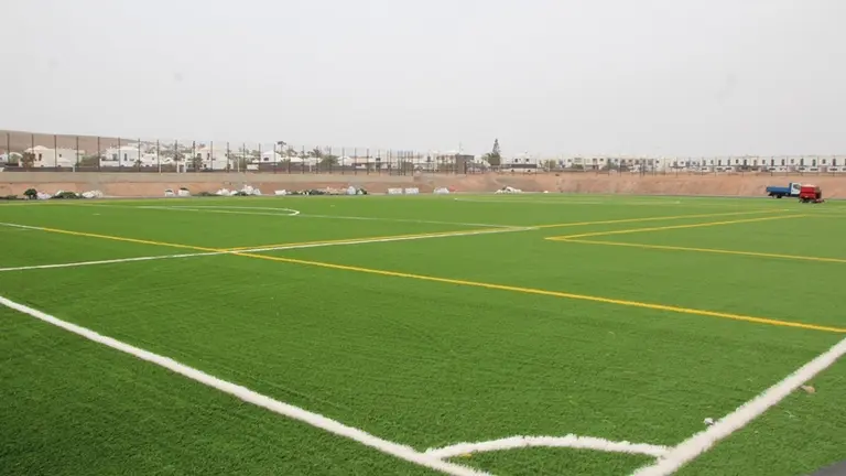Campo de f&uacute;tbol de Playa Blanca.