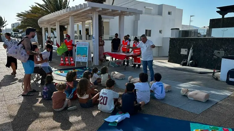 Escolares durante el taller