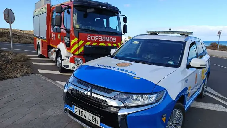 Polic&iacute;a Local y bomberos del Consorcio en la zona.