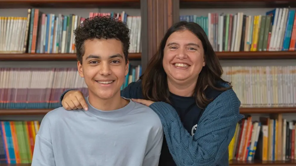 Noel con la coordinadora, Yurena Fern&aacute;ndez.