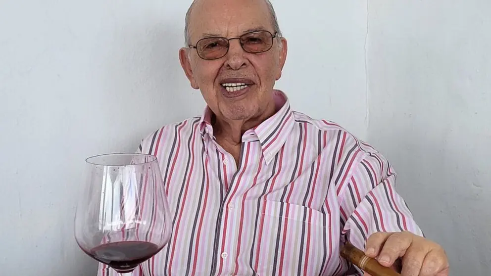 El conocido pol&iacute;tico disfrutando de un d&iacute;a de almuerzo con sus amigos de siempre