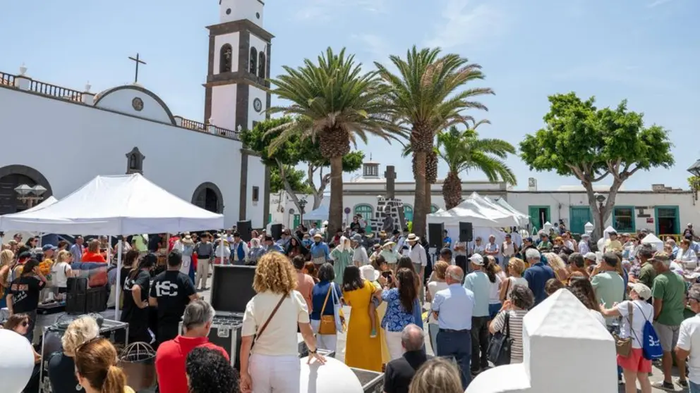 El Mercado Tradicional de Arrecife est&aacute; siendo relanzado por el Ayuntamiento de Arrecife con el objetivo de la pr&oacute;xima apertura de La Recova como mercado de abastos.