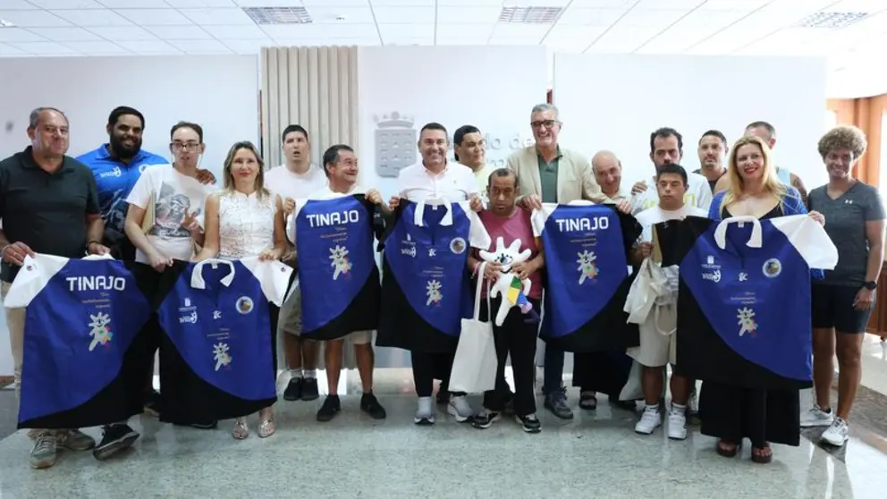 Imagen de la presentaci&oacute;n este martes del equipo inclusivo.