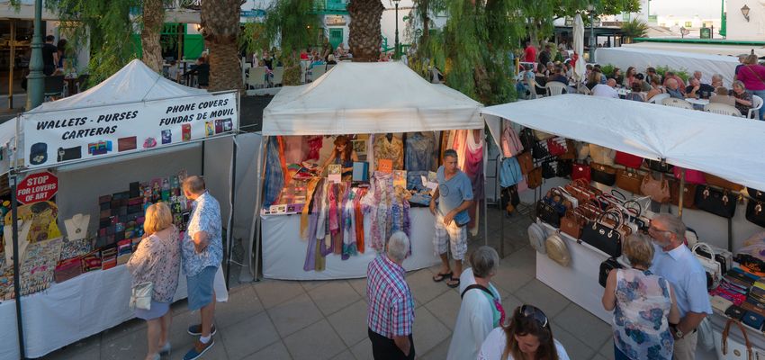 turistas pueblo mari