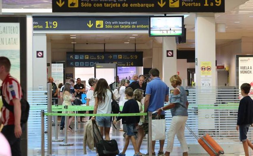 aeropuerto turistas