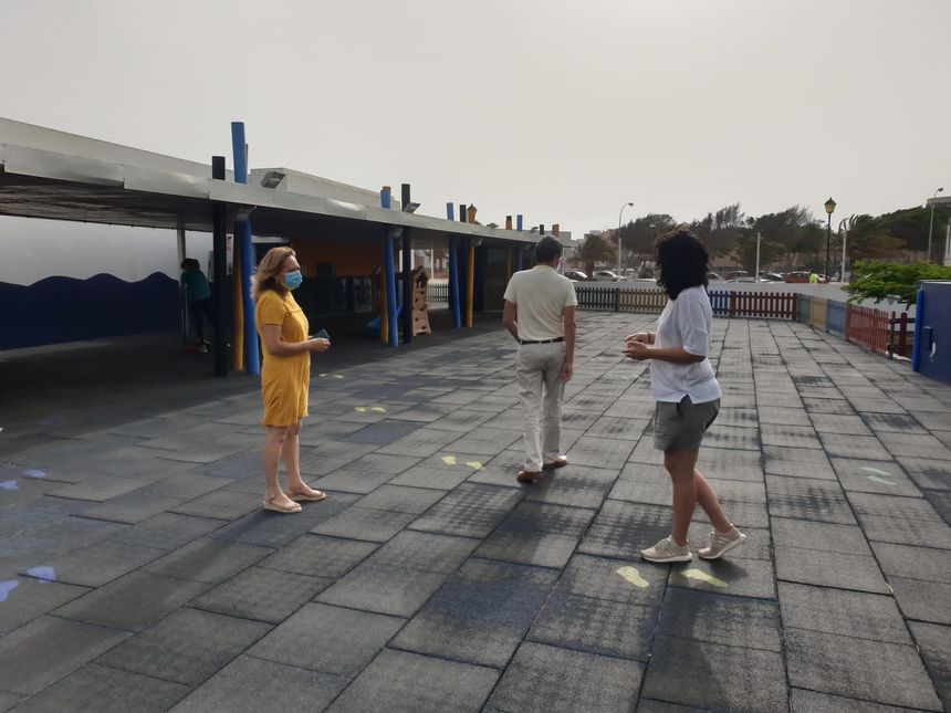 Reapertura de la Escuela Municipal Infantil de Arrecife, La concejal de Educación comprueba el protocolo a seguir ante la llegada de los pequeños