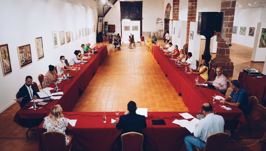 FOTO PLENO 7 DE JULIO TEGUISE