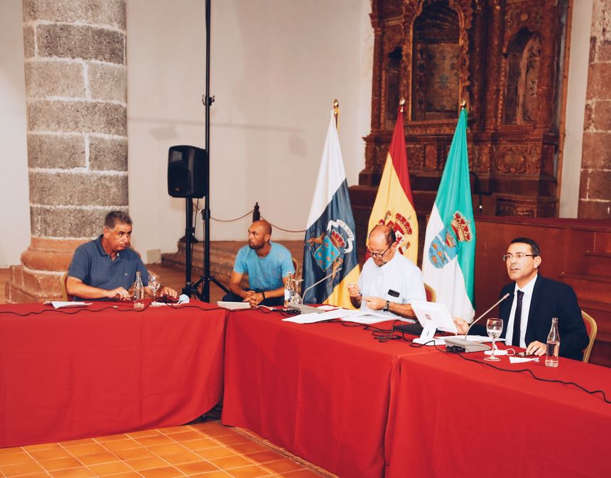 FOTO PLENO 7 DE JULIO TEGUISE 2