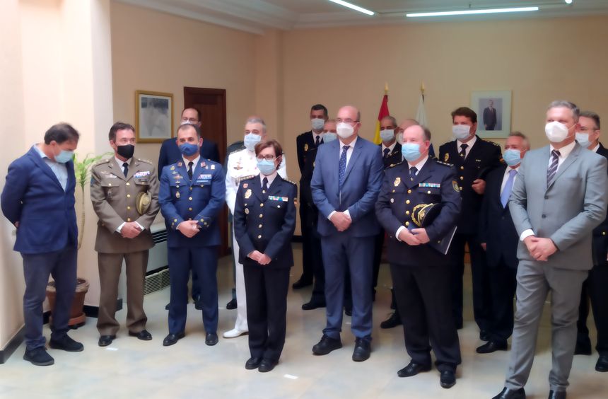 NUEVO COMISARIO CNP, MANUEL RGZ 3