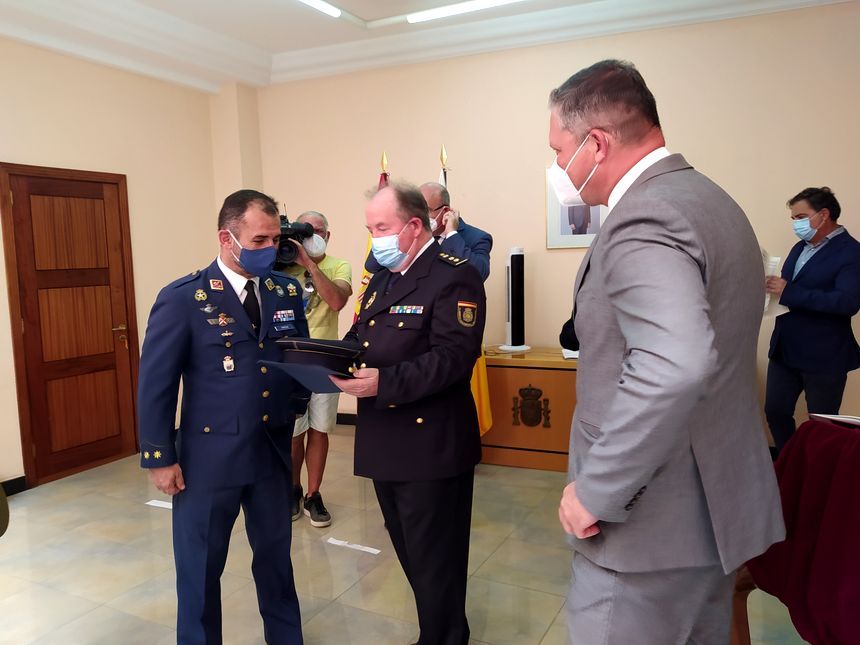 NUEVO COMISARIO CNP, MANUEL RGZ 4