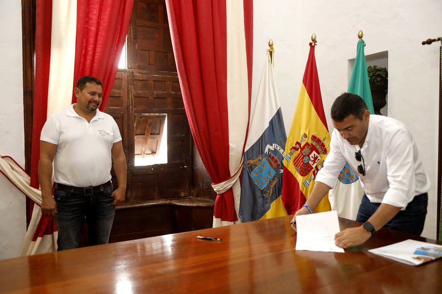 FIRMA CONVENIO CON MARAMAJO 2 (1)