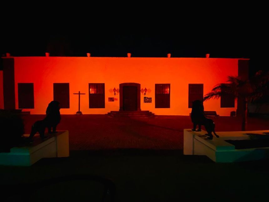 PALACIO CASA MUSEO DEL TIMPLE EN ROJO